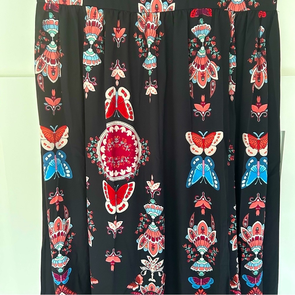283. NWOT Elegant V-neck Maxi Dress with a trendy floral print Boho Dre… - Picture 8 of 8